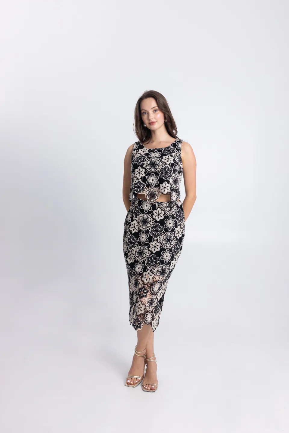 kentito-set-mauro-ekrou-me-cropped-top-kai-midi-fousta_20(10)-960×1440-c